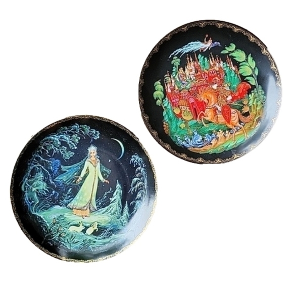 Vintage Other - Vintage USSR Russian Folk Tale Vinogradoff Palekh Plates Handpainted Collectible